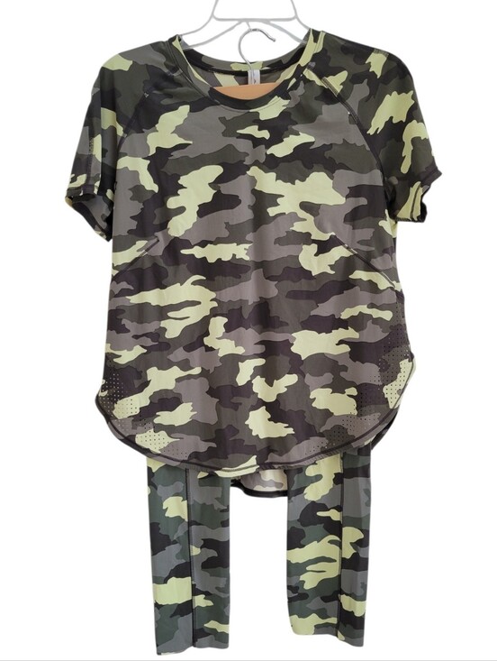 lululemon athletica Tops - Lululemon 2PC UVP Camo Run Short Sleeve and‎ Fast And Free Crop Leggings Size 6